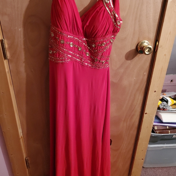 Beautiful Red Dresz - Picture 1 of 1